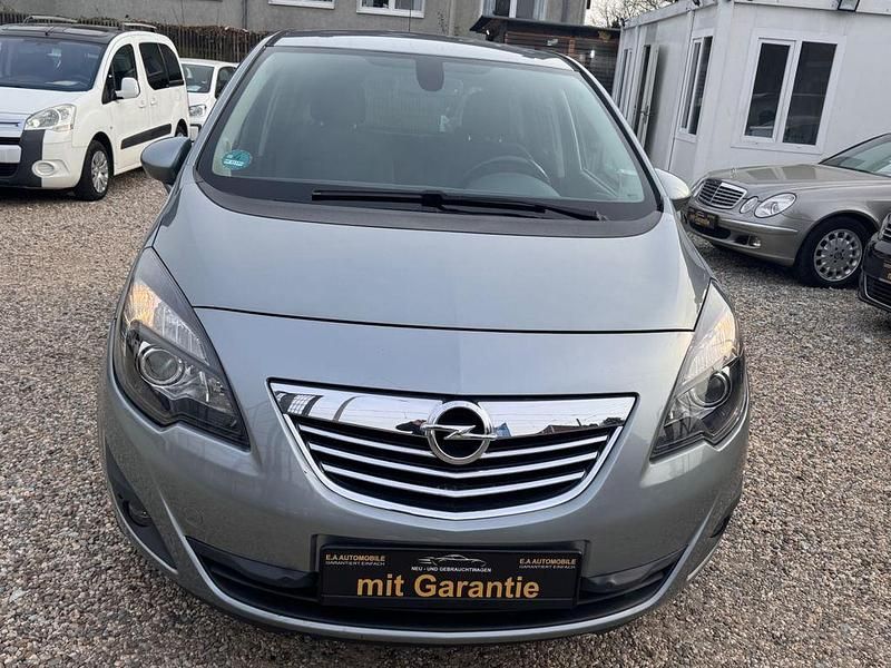 Gebraucht Opel Meriva Innovation 101 PS (74 kW) 2010 Silber Van / Kleinbus