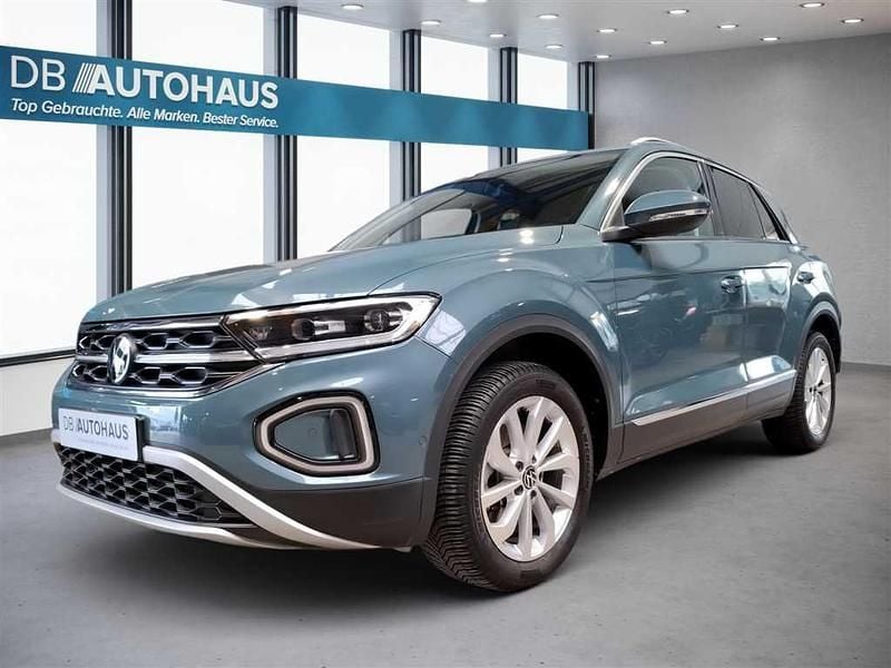 Blau Gebraucht 2022 VW T-Roc Style SUV | 28.130 € (Guter Preis) - Bild 1/4