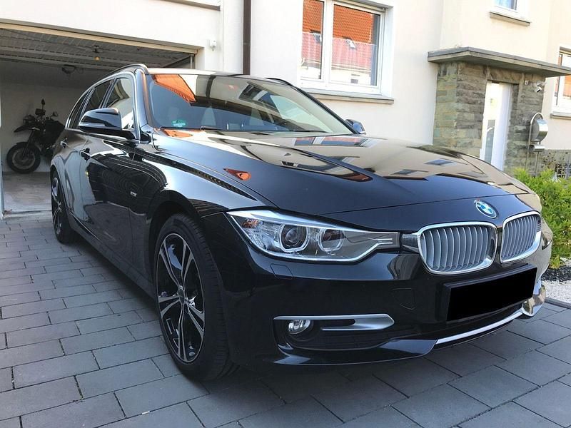 Gebraucht BMW 320 184 PS (135 kW) 2013 Schwarz Kombi