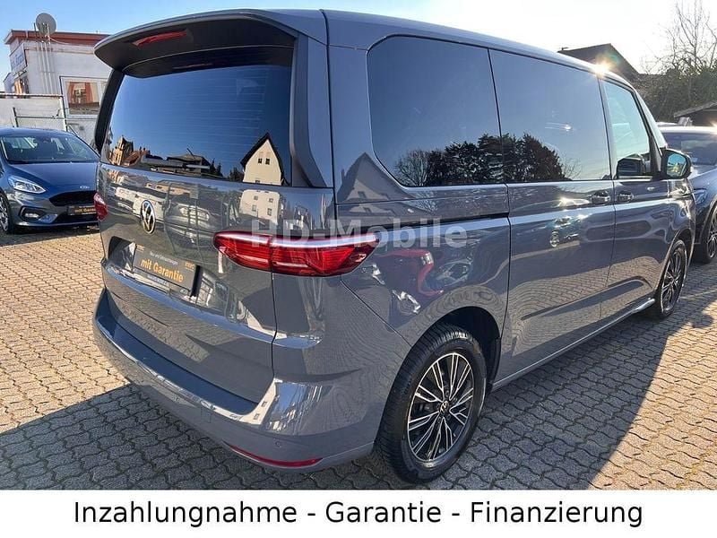 Gebraucht VW Multivan 150 PS (110 kW) 2023 Grau Van