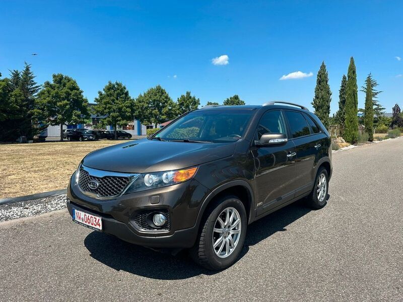 Braun Gebraucht 2011 Kia Sorento Spirit SUV | 9.950 € (Fairer Preis) - Bild 1/4