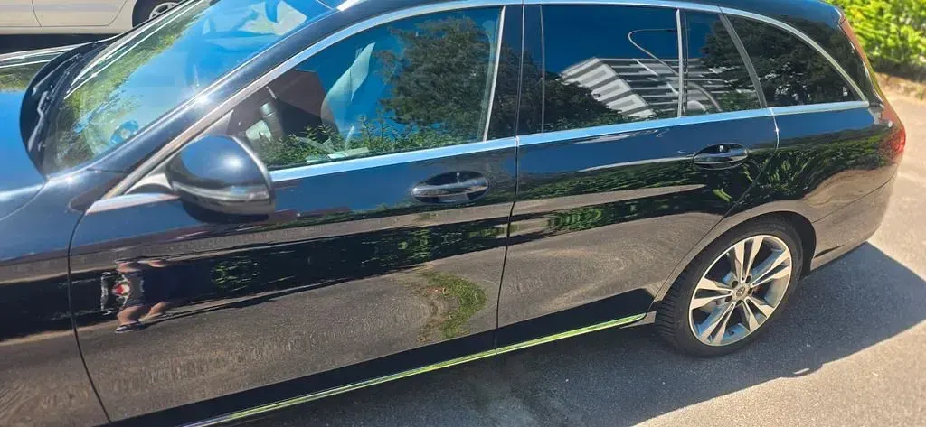 Gebraucht Mercedes C300 258 PS (189 kW) 2020 Schwarz Limousine