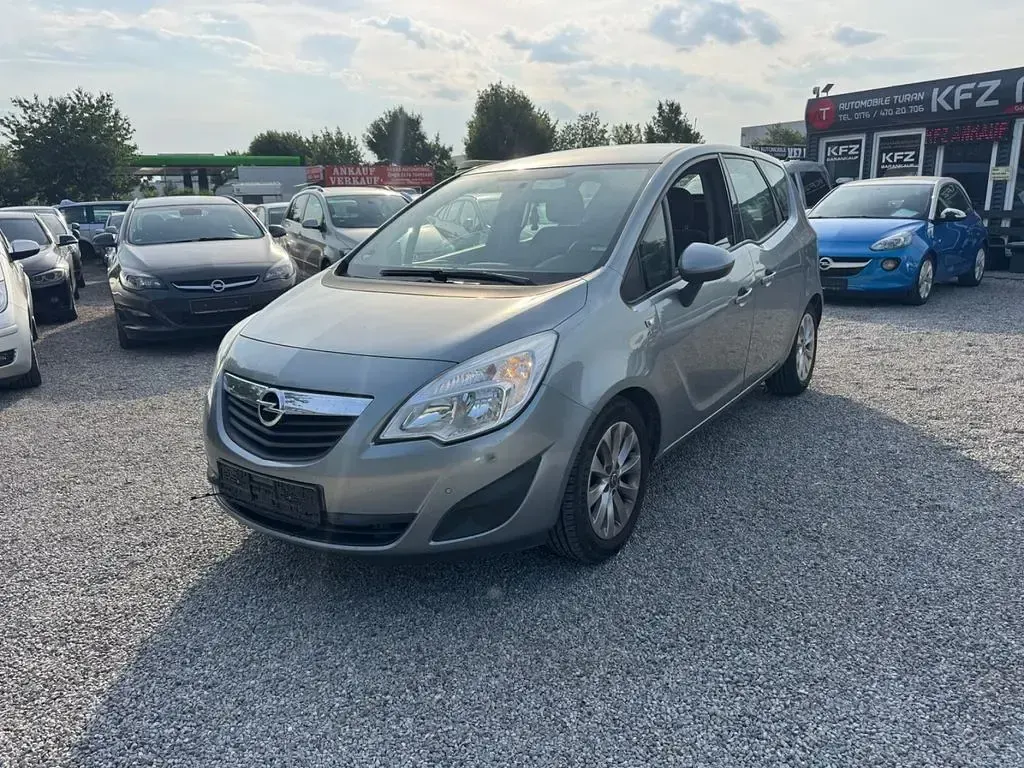 Gebraucht Opel Meriva Active 120 PS (88 kW) 2013 Silber Van / Kleinbus