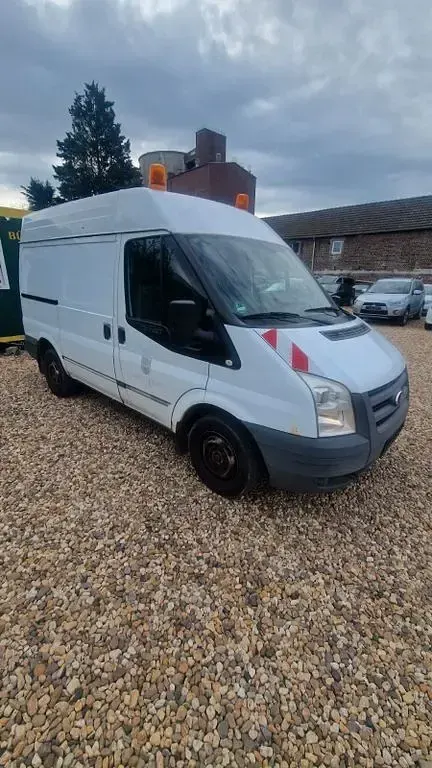 Używany Ford Transit 116 KM (85 kW) 2009 Biały Pickup