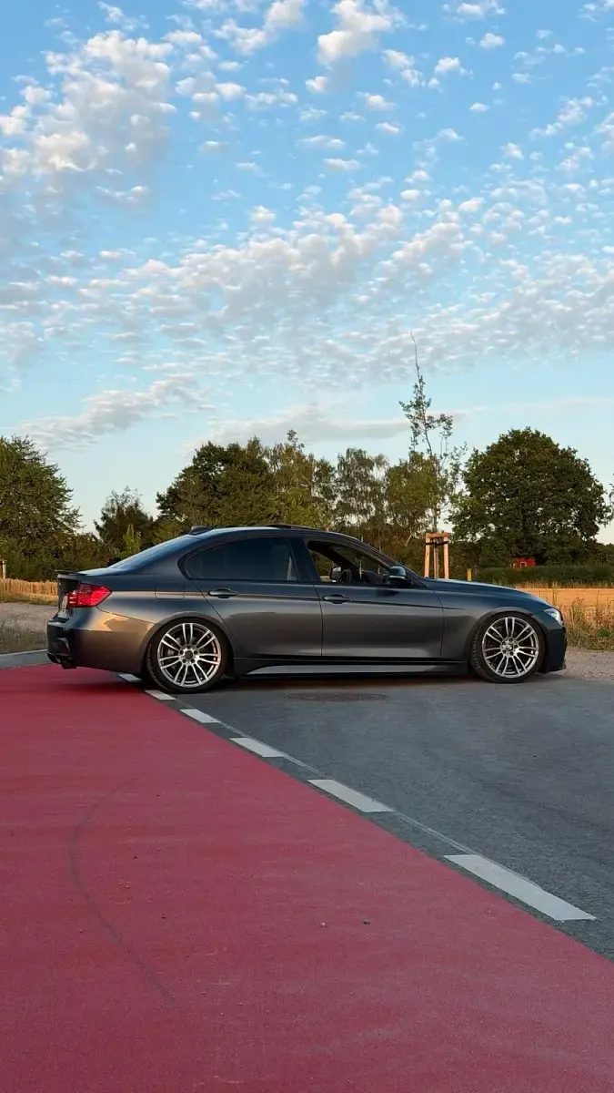 Gebraucht BMW 330 M Sport 374 PS (275 kW) 2012 Grau Limousine