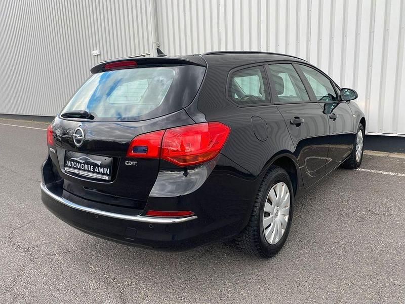 Gebraucht Opel Astra Edition 136 PS (100 kW) 2015 Schwarz Kombi