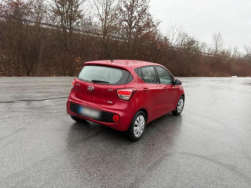 Gebraucht Hyundai i10 84 PS (61 kW) 2020 Rot Kleinwagen