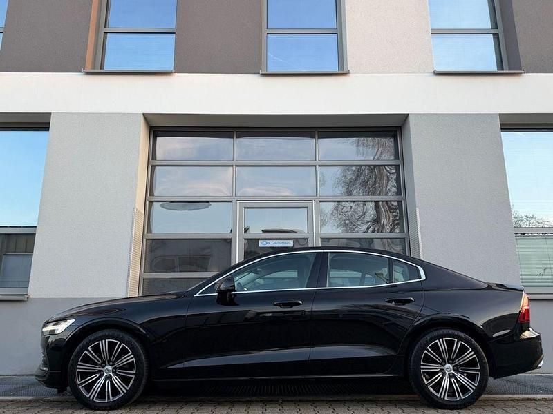Gebraucht Volvo S60 Inscription 197 PS (144 kW) 2022 Schwarz Limousine