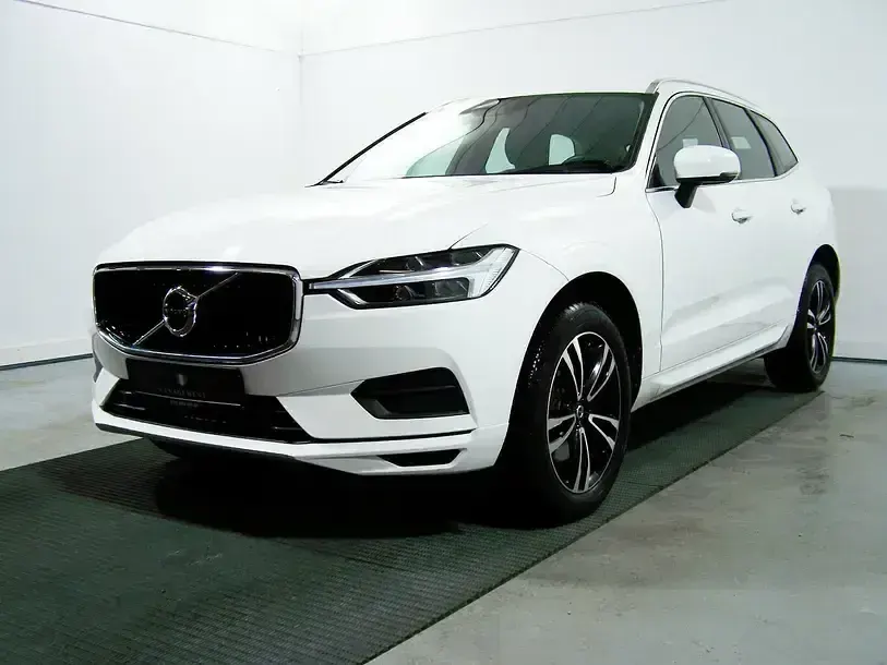 Gebraucht Volvo XC60 Momentum 235 PS (172 kW) 2019 Weiß SUV