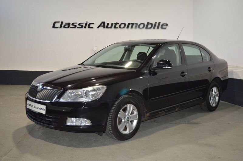 Schwarz Gebraucht 2009 Skoda Octavia Ambiente Limousine | 3.300 € - Bild 1/4