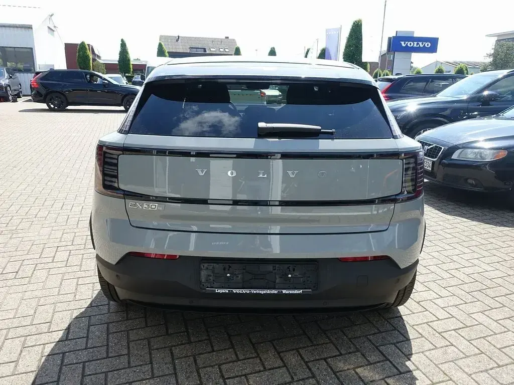 Neu Volvo EX30 Plus 200 kW (272 PS) 2026 Vapour grey SUV
