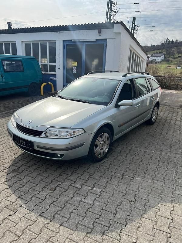 Gebraucht Renault Laguna 107 PS (78 kW) 2002 Silber Kombi