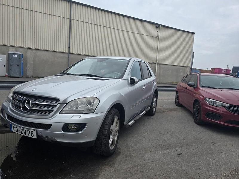Gebraucht Mercedes ML420 306 PS (225 kW) 2008 Grau SUV