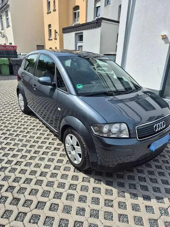Usata Audi A2 75 CV (55 kW) 2004 Grigio Utilitaria