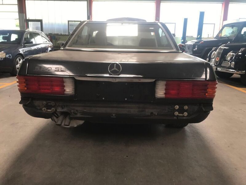 Gebraucht Mercedes 560 231 PS (169 kW) 1987 Schwarz Cabrio