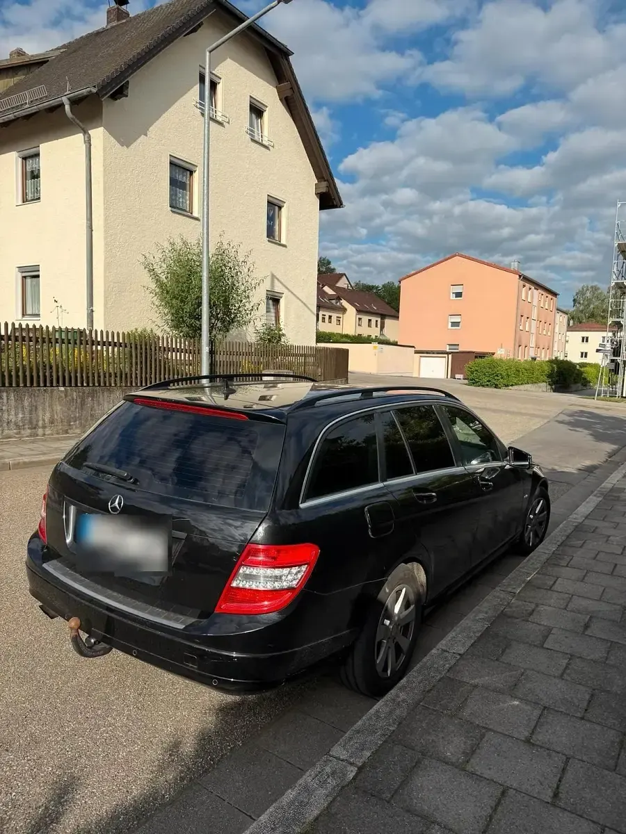 Gebraucht Mercedes C200 136 PS (100 kW) 2010 Schwarz Kombi