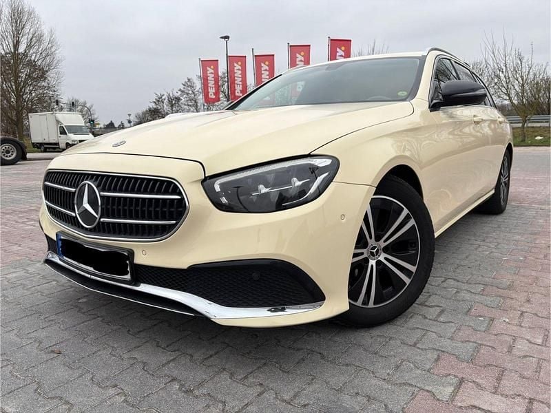 Gebraucht Mercedes E200 160 PS (117 kW) 2022 Beige Kombi