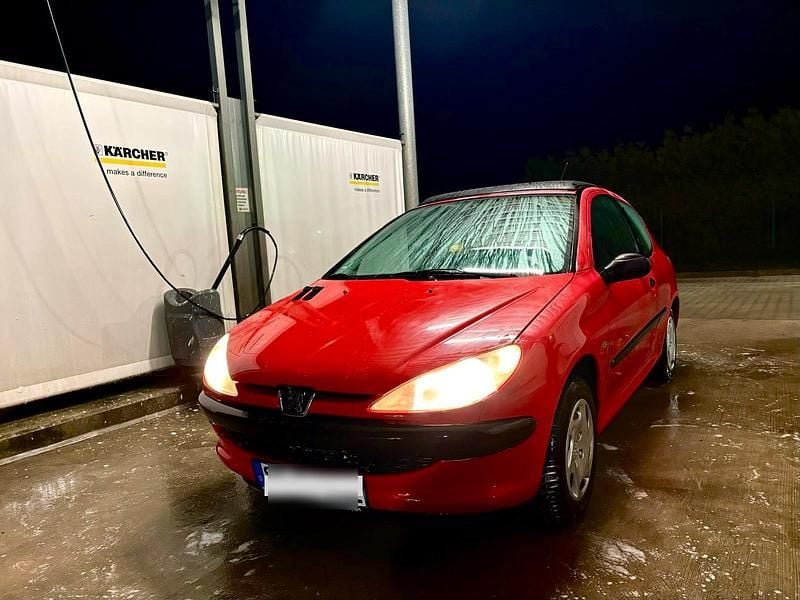 Gebraucht Peugeot 206 75 PS (55 kW) 2001 Rot Kleinwagen