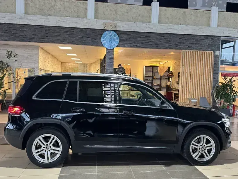 Gebraucht Mercedes GLB200 Business 150 PS (110 kW) 2021 Schwarz SUV