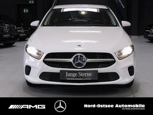 Gebraucht Mercedes A250 Progressive 160 PS (117 kW) 2021 Weiß unilack polarweiß Limousine