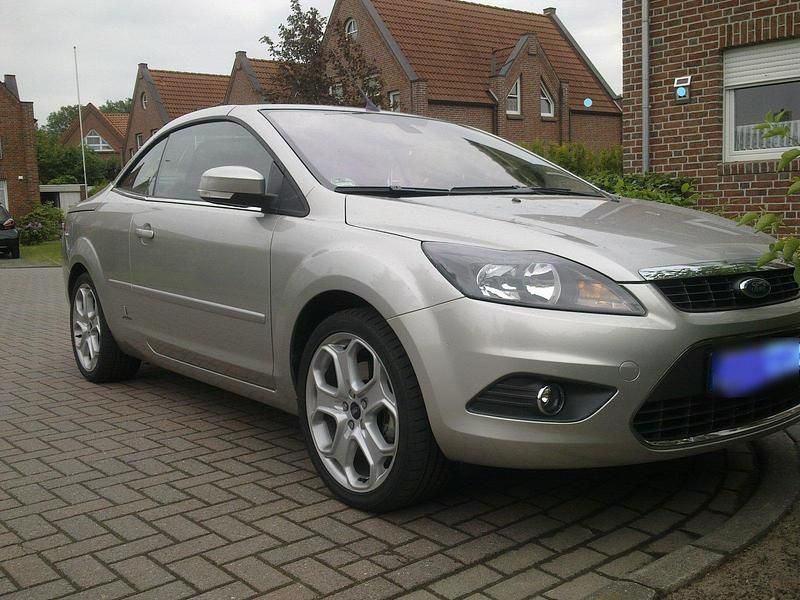 Gebraucht Ford Focus Cabriolet 145 PS (106 kW) 2010 Silber Cabrio