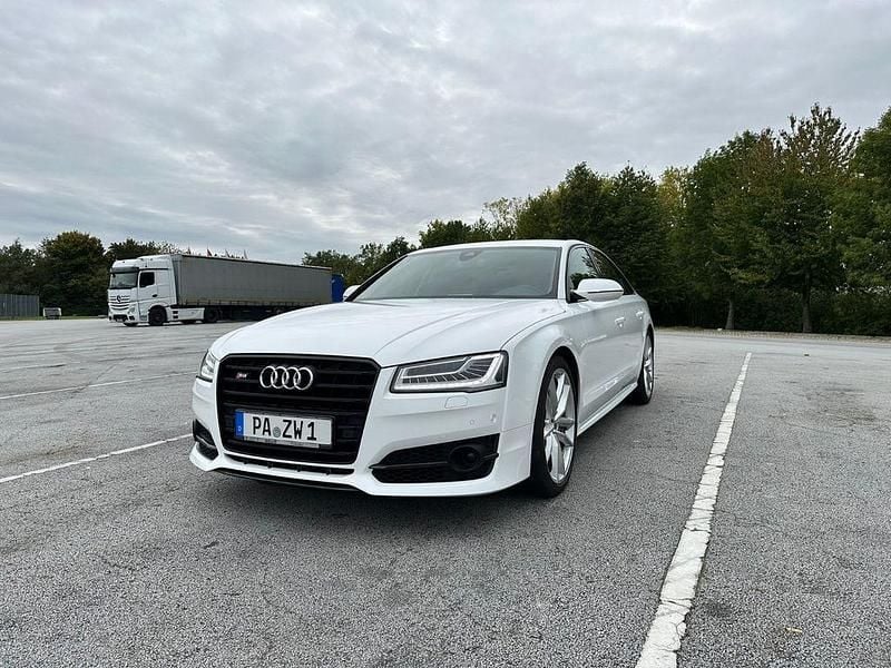 Gebraucht Audi S8 plus Ambiente 605 PS (444 kW) 2017 Weiß Limousine