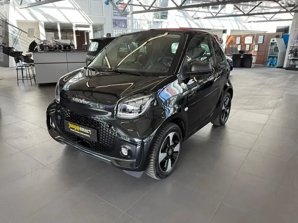 Gebraucht Smart ForTwo Electric Drive 60 kW (82 PS) 2024 Bodypanels in black Cabrio