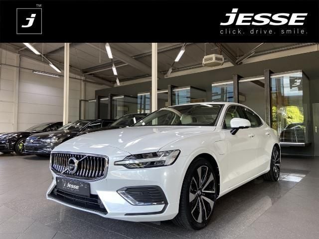 Weiß Gebraucht 2020 Volvo S60 Inscription Limousine | 27.990 € (Guter Preis) - Bild 1/4