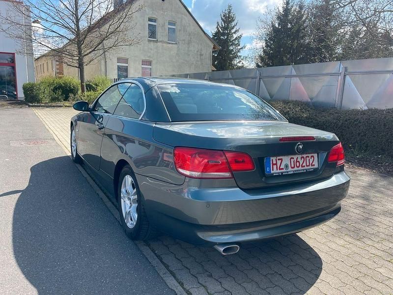 Gebraucht BMW 320 Cabriolet 177 PS (130 kW) 2009 Grün Cabrio
