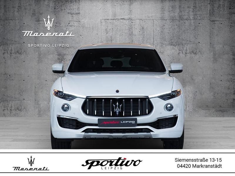 Bianco alpie Gebraucht 2020 Maserati Levante GranLusso SUV | 62.111 € (Teuer) - Bild 1/4