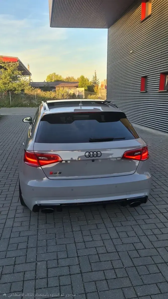 Gebraucht Audi RS3 367 PS (269 kW) 2015 Grau Limousine
