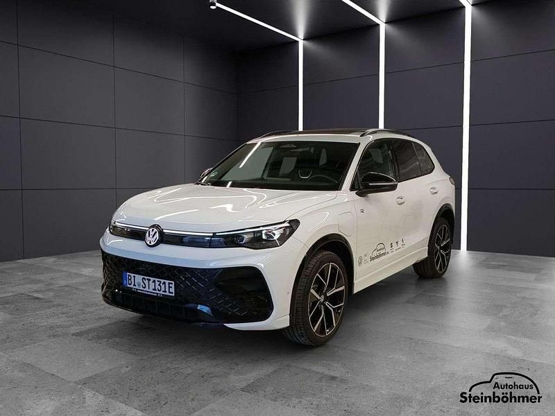 Gebraucht VW Tiguan R-line 177 PS (130 kW) 2025 Pure white SUV