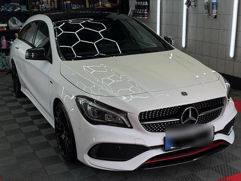 Weiß Gebraucht 2018 Mercedes CLA250 AMG Limousine | 24.500 € (Fairer Preis) - Bild 1/4
