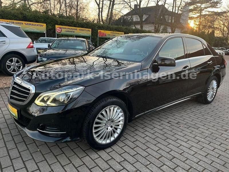 Gebraucht Mercedes E200 Elegance 184 PS (135 kW) 2014 Schwarz Limousine