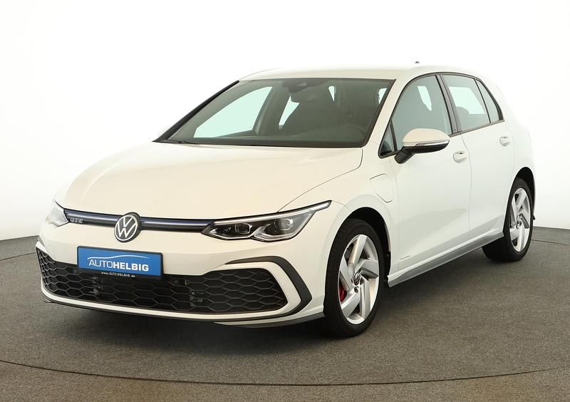 Pure white Gebraucht 2021 VW Golf GTE SUV | 23.580 € - Bild 1/4