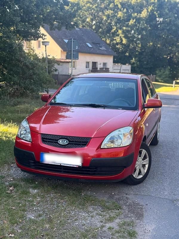 Rot Gebraucht 2005 Kia Rio Kleinwagen | 1.890 € (Guter Preis) - Bild 1/4