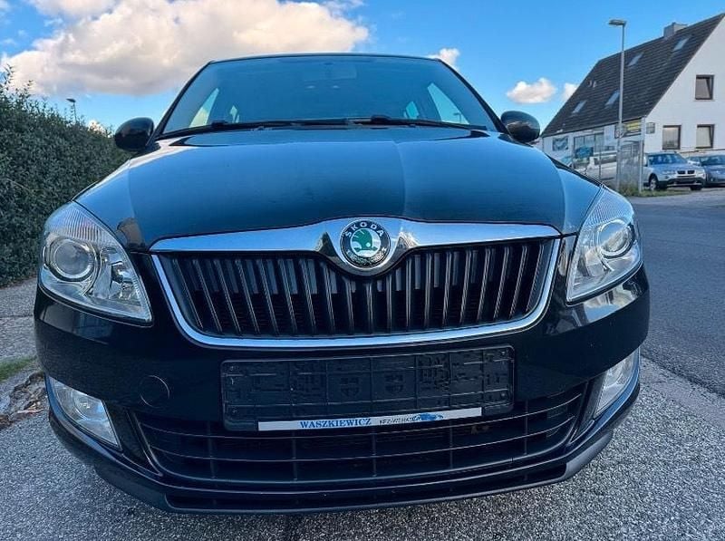 Andere farben Gebraucht 2011 Skoda Fabia Kombi | 5.600 € (Etwas zu teuer) - Bild 1/4