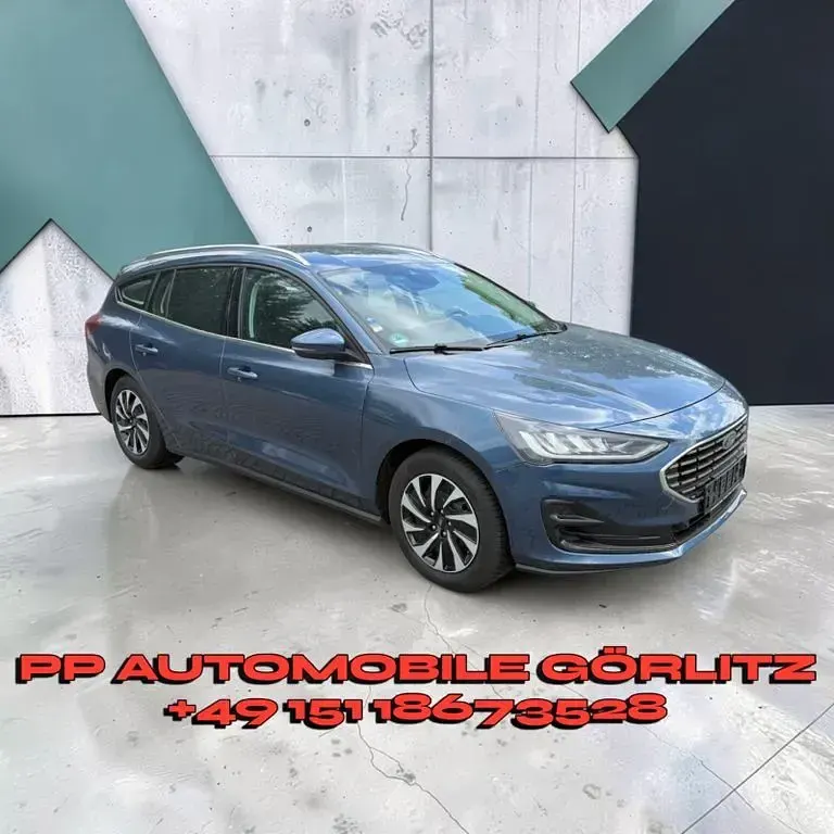 Gebraucht Ford Focus Titanium 125 PS (91 kW) 2022 Blau Kombi