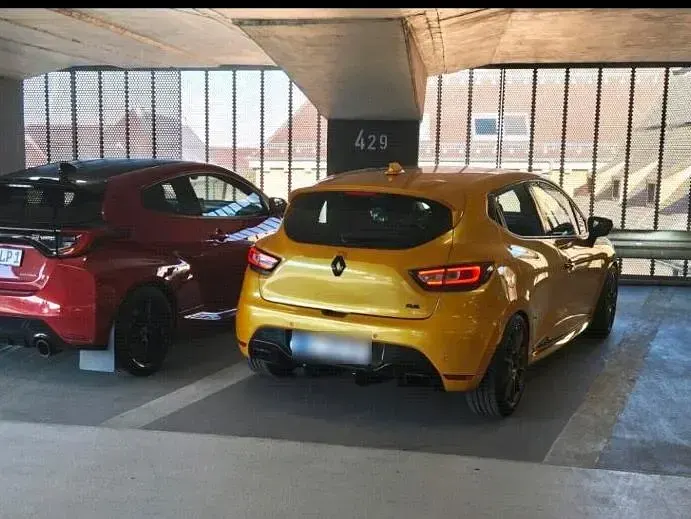 Gebraucht Renault Clio IV Trophy 220 PS (161 kW) 2016 Gelb Kleinwagen