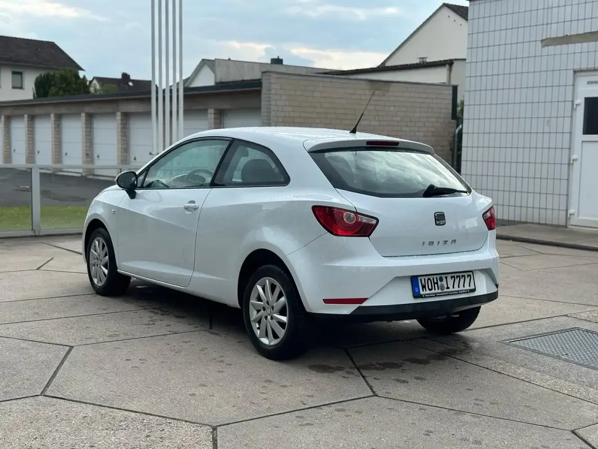 Gebraucht Seat Ibiza 75 PS (55 kW) 2013 Weiß Kleinwagen