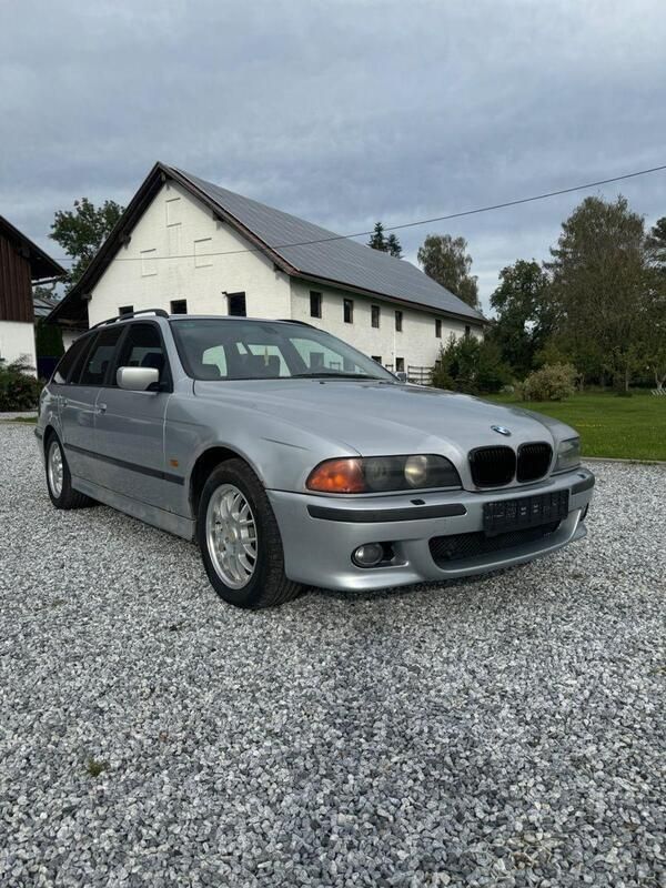 Silber Gebraucht 1998 BMW 525 Kombi | 799 € - Bild 1/4