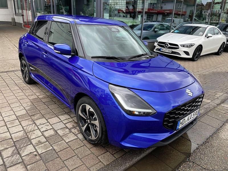 Gebraucht Suzuki Swift Comfort+ 83 PS (61 kW) 2025 Blau Kleinwagen