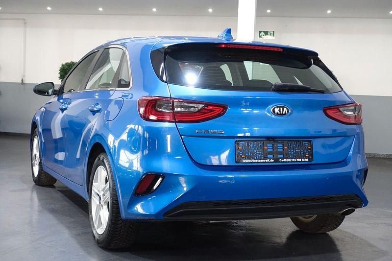 Gebraucht Kia Ceed Vision 99 PS (72 kW) 2019 Blau Kleinwagen