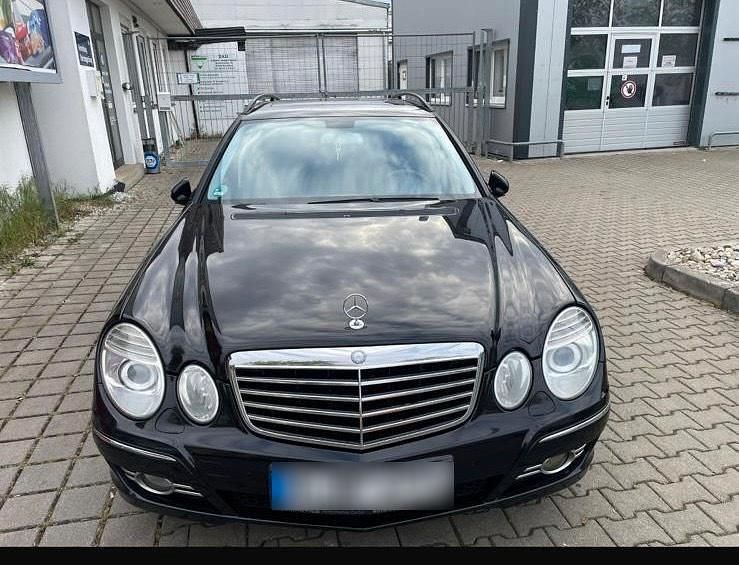 Usado Mercedes E320 224 HP (164 kW) 2009 Preto Carrinha
