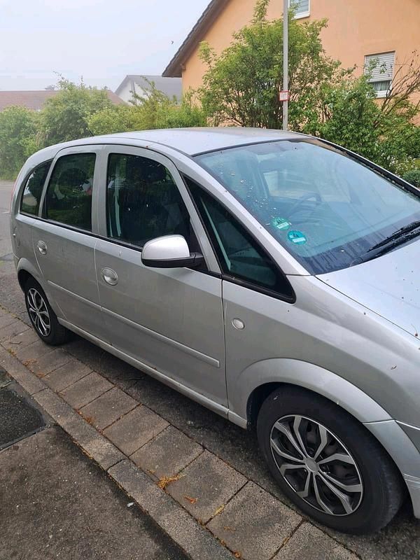 Silber Gebraucht 2005 Opel Meriva Van / Kleinbus | 650 € (Superpreis) - Bild 1/4