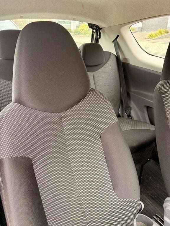 Gebraucht Toyota Aygo 68 PS (50 kW) 2010 Weiß Kleinwagen