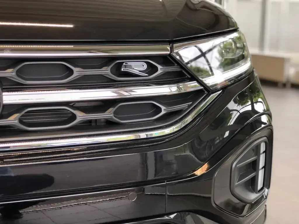 Neu VW T-Roc R-line 150 PS (110 kW) 2026 Schwarz SUV