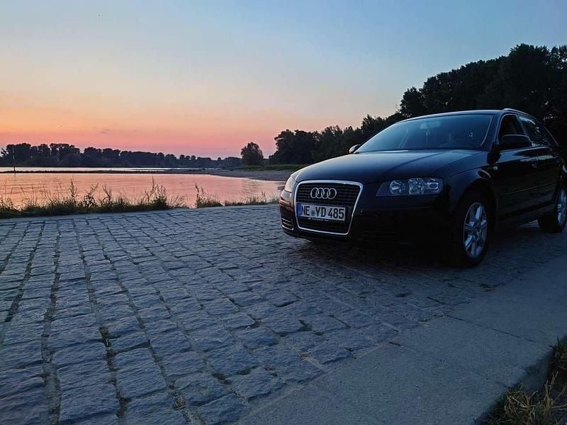 Schwarz Gebraucht 2007 Audi A3 Ambiente Limousine | 3.890 € (Guter Preis) - Bild 1/4