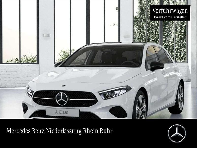 Weiß Gebraucht 2025 Mercedes A200 Progressive Limousine | 43.490 € - Bild 1/4