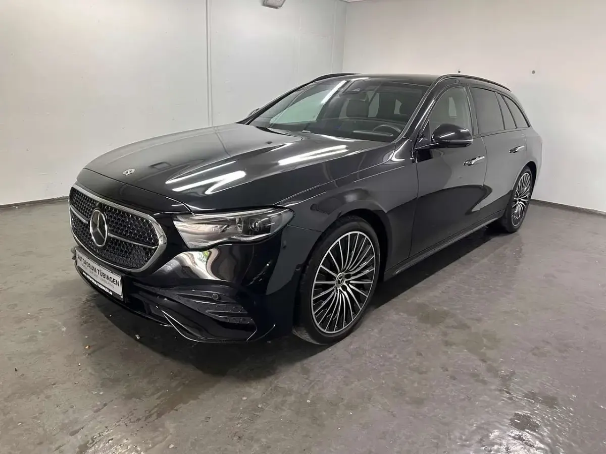 Gebraucht Mercedes E220 Advanced 197 PS (144 kW) 2024 Obsidianschwarz (metallic) Kombi